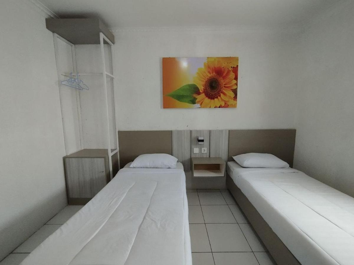 Hotel Syariah Selamat Sukabumi Exterior foto
